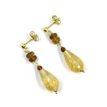 Cargar imagen en el visor de la galería, Pendientes de oro amarillo de 18k de 3,5cm de largo, gotas de turmalina naranja y citrino amarillo 
