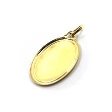 Load image into Gallery viewer, 18k yellow gold satin oval medal pendant 25x20mm Saint Padre Pio Pietrelcina
