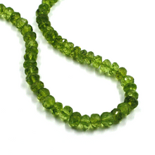 Load image into Gallery viewer, 18k yellow gold necklace 16&quot; with 5mm green natural peridot faceted ovals
