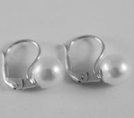 PENDIENTES DE CIERRE DE ALARMA EN ORO BLANCO MACIZO DE 18 QUILATES CON PERLAS DE AKOYA DE 8 MM, HECHOS EN ITALIA
