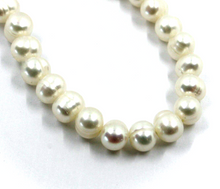 Cargar imagen en el visor de la galería, Pulsera de oro amarillo de 18 quilates de 18,1 cm con perlas barrocas de agua dulce blancas redondas/ovaladas de 7-7,5 mm.
