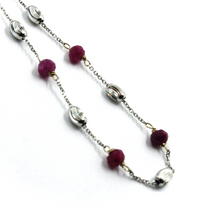 Charger l&#39;image dans la galerie, Bracelet en or blanc 18 carats alternant rubis rouge de 4 mm et boules ovales facettées de 3 mm, 17 cm 
