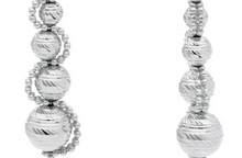 Load image into Gallery viewer, 18k white gold bracelet 7.5&quot; diamond cut 3-8mm spheres with double balls frame
