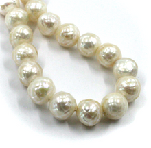 Cargar imagen en el visor de la galería, Collar de oro amarillo de 18 quilates de 20&quot;, perlas barrocas blancas facetadas de agua dulce de 9/9,5 mm
