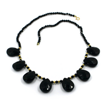 Cargar imagen en el visor de la galería, Collar de oro amarillo de 18 quilates de 18&quot; con espinela negra facetada de 3 mm y gotas de ónix de 15 mm.
