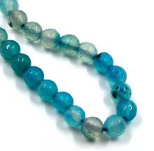 Cargar imagen en el visor de la galería, Pulsera de oro amarillo de 18 quilates de 7,9&quot; con esferas de jade azul facetadas de 6 mm.
