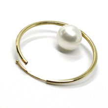 Load image into Gallery viewer, 18K YELLOW GOLD CIRCLE HOOPS EARRINGS, TUBE 1mm, DIAMETER 2.5cm, HANGING PEARL
