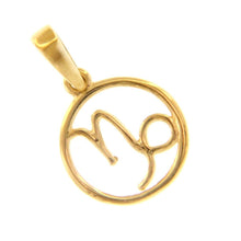 Load image into Gallery viewer, 18k yellow gold zodiac sign round mini 12mm pendant, capricorn stylized zodiacal.
