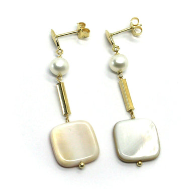 18k yellow gold pendant earrings, with fw pearls and square mother of pearl.