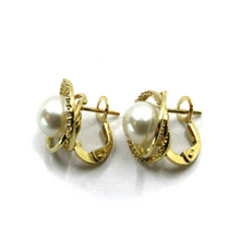 Load image into Gallery viewer, 18k yellow gold clips 16mm earrings alternate flower knot pearls, cubic zirconia.
