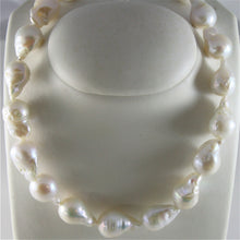 Load image into Gallery viewer, SOLID 18K YELLOW GOLD NECKLACE WITH BIG LUSTER BAROQUE DROP PEARLS MADE IN ITALY.
