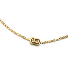 Load image into Gallery viewer, 18k yellow gold rolo thin bracelet with central small 5mm letter initial B.
