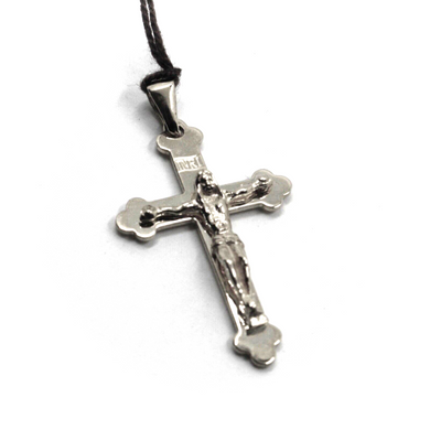 SOLID 18K WHITE GOLD TRILOBE CROSS WITH JESUS, SMOOTH, FINELY WORKED, 28mm.
