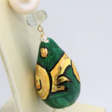 Load image into Gallery viewer, 18K YELLOW GOLD PENDANT PRASIOLITE PEARL, CERAMIC BIG DROP HAND PAINTED IN ITALY
