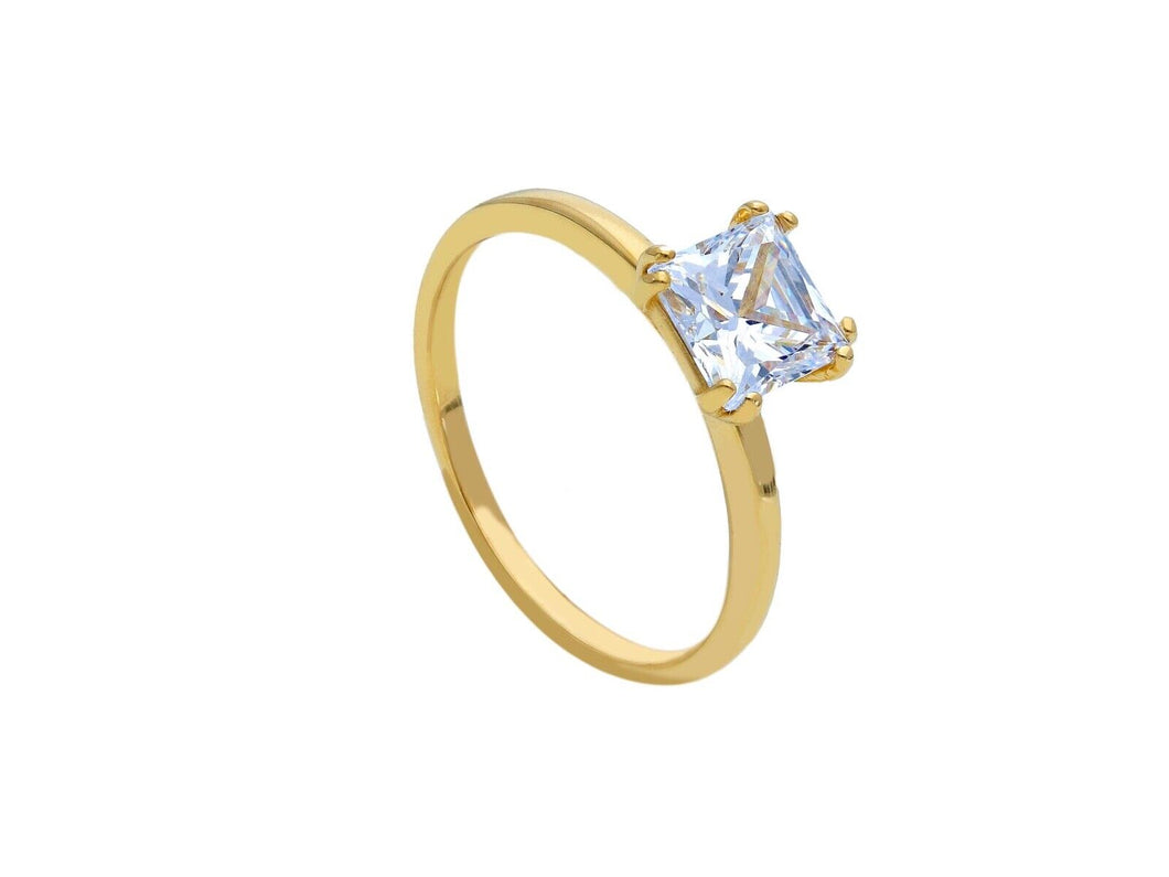 18K YELLOW GOLD BAND SOLITAIRE ENGAGEMENT RING CENTRAL 5mm PRINCESS CUT ZIRCONIA.