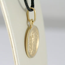 Load image into Gallery viewer, SOLID 18K YELLOW GOLD MADONNA OUR LADY OF LORETO PATRON AVIATION MEDAL, 13 MM
