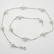 18k white gold necklace, venetian chain alternate with Akoya white pearls 7.5 mm.