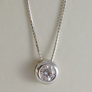 18k white gold necklace with diamond 0.45 carats, venetian chain made in Italy.