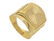 18K YELLOW GOLD MAN BAND RING BIG 17mm FINELY WORKED SMOOTH SQUARE WITH RAYS.
