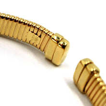 Load image into Gallery viewer, 18k yellow gold bracelet, semirigid, elastic, flexible, 9mm striped bangle flat.
