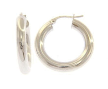 Load image into Gallery viewer, 18k white gold round circle earrings diameter 15 mm, width 4 mm, made in Italy
