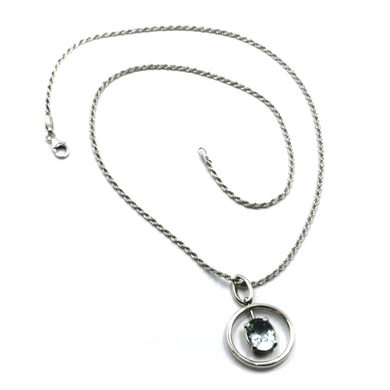 solid 18k white gold oval aquamarine 1.80 ct circle pendant, rope chain necklace.