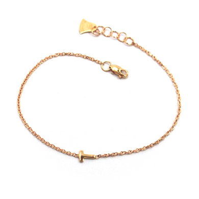 18k rose gold rolo thin bracelet with central small 5mm letter initial T.