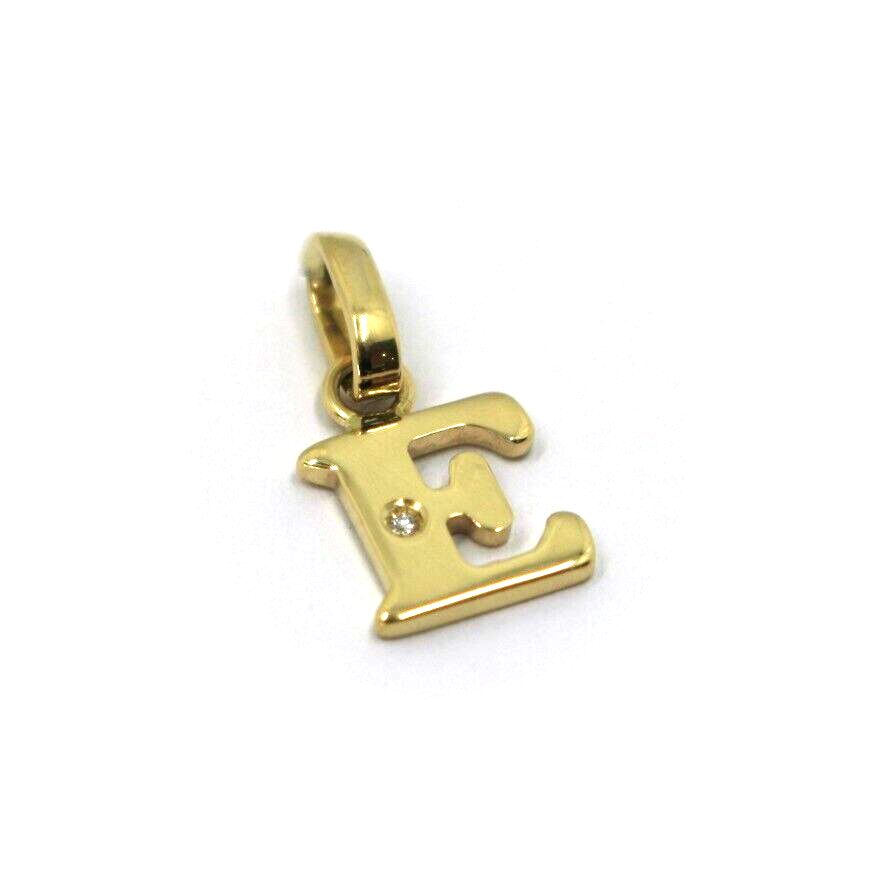 18k yellow gold pendant charm small initial letter E, 10mm, 0.4