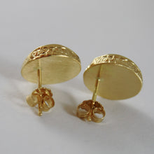 Load image into Gallery viewer, 18K YELLOW GOLD ROUND BUTTON FLOWER EARRINGS FINELY WORKED DOUBLE MADE IN ITALY.
