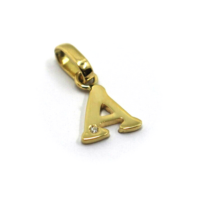 18k yellow gold pendant charm small initial letter A, 10mm, 0.4