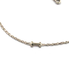 Load image into Gallery viewer, 18k white gold rolo thin bracelet with central small 5mm letter initial I.
