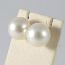 Load image into Gallery viewer, SOLID 18K YELLOW GOLD EARRINGS WITH FRESHWATER WHITE PEARLS MADE IN ITALY..
