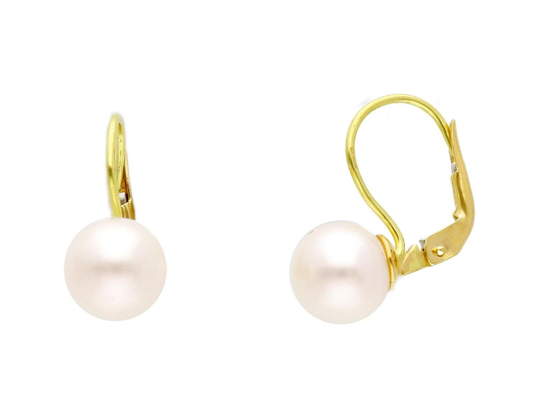 18k yellow gold pendant leverback earrings with 8.5/9mm freshwater white pearls.