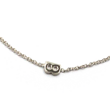 Load image into Gallery viewer, 18k white gold rolo thin bracelet with central small 5mm letter initial B.
