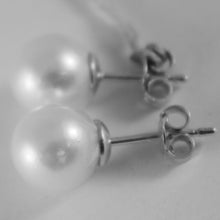 Load image into Gallery viewer, solid 18k white gold earrings with akoya pearls 9.5 mm, made in Italy.
