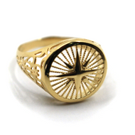 18k yellow gold band signet man solid ring, 17mm round rays compass star central.