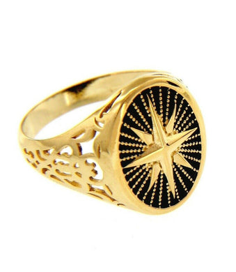 18K YELLOW GOLD BAND MAN RING, FINELY WORKED NAUTICAL WIND ROSE BLACK OVAL RAYS.