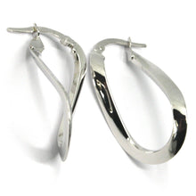 Load image into Gallery viewer, 18k white gold pendant earrings ondulate oval drop hoops 3cm, 1.18&quot; inches.
