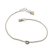 18k white gold rolo thin bracelet with central small 5mm letter initial D.