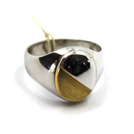 18K WHITE YELLOW GOLD MAN BAND RING TWO TONE 17mm SMOOTH AND SATIN OVAL ON TOP.