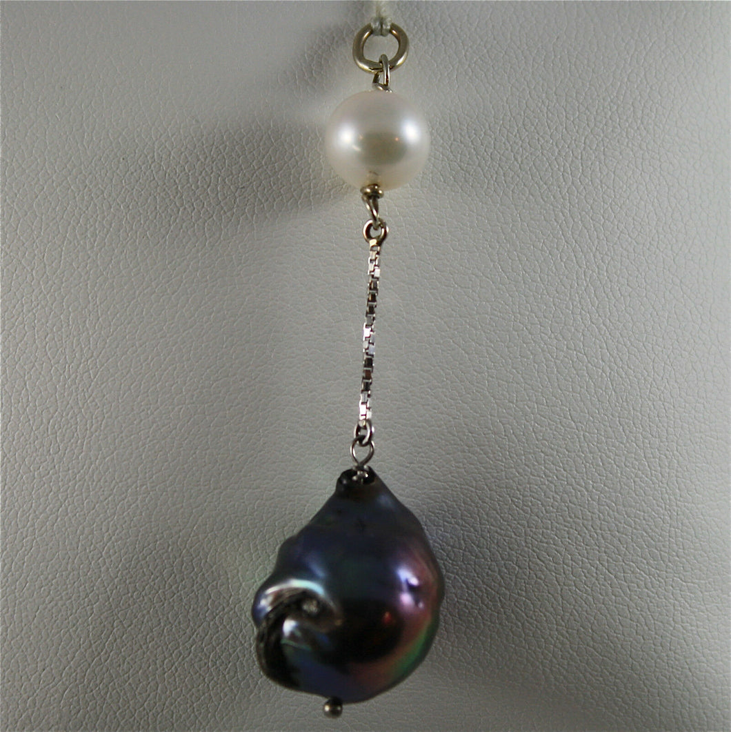SOLID 18K WHITE GOLD PENDANT, 2,32 In, WHITE ROUND PEARL & BLACK BAROQUE PEARL.