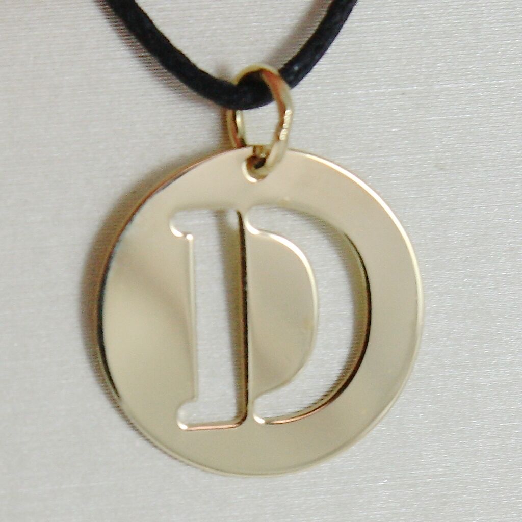 18K YELLOW GOLD LUSTER ROUND MEDAL WITH A LETTER D MADE IN ITALY DIAMETER 0.5 IN