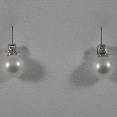 18k white gold diamonds (ct 0.04) earrings with white pearls, made in Italy.