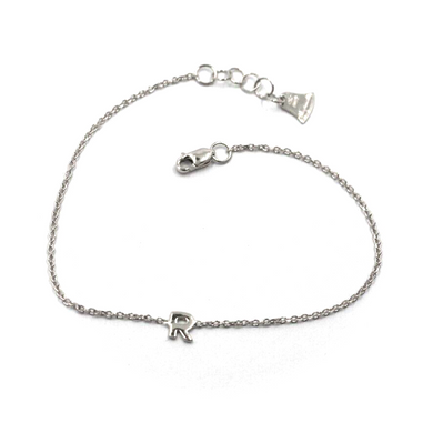 18k white gold rolo thin bracelet with central small 5mm letter initial R.