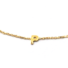 Load image into Gallery viewer, 18k yellow gold rolo thin bracelet with central small 5mm letter initial P.
