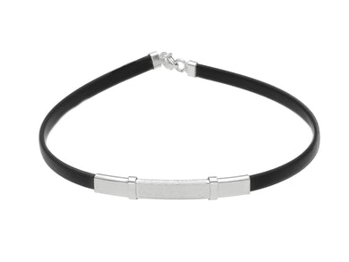 18K WHITE GOLD BRACELET 5mm RECTANGULAR FLAT SMOOTH SATIN PLATE & BLACK RUBBER.