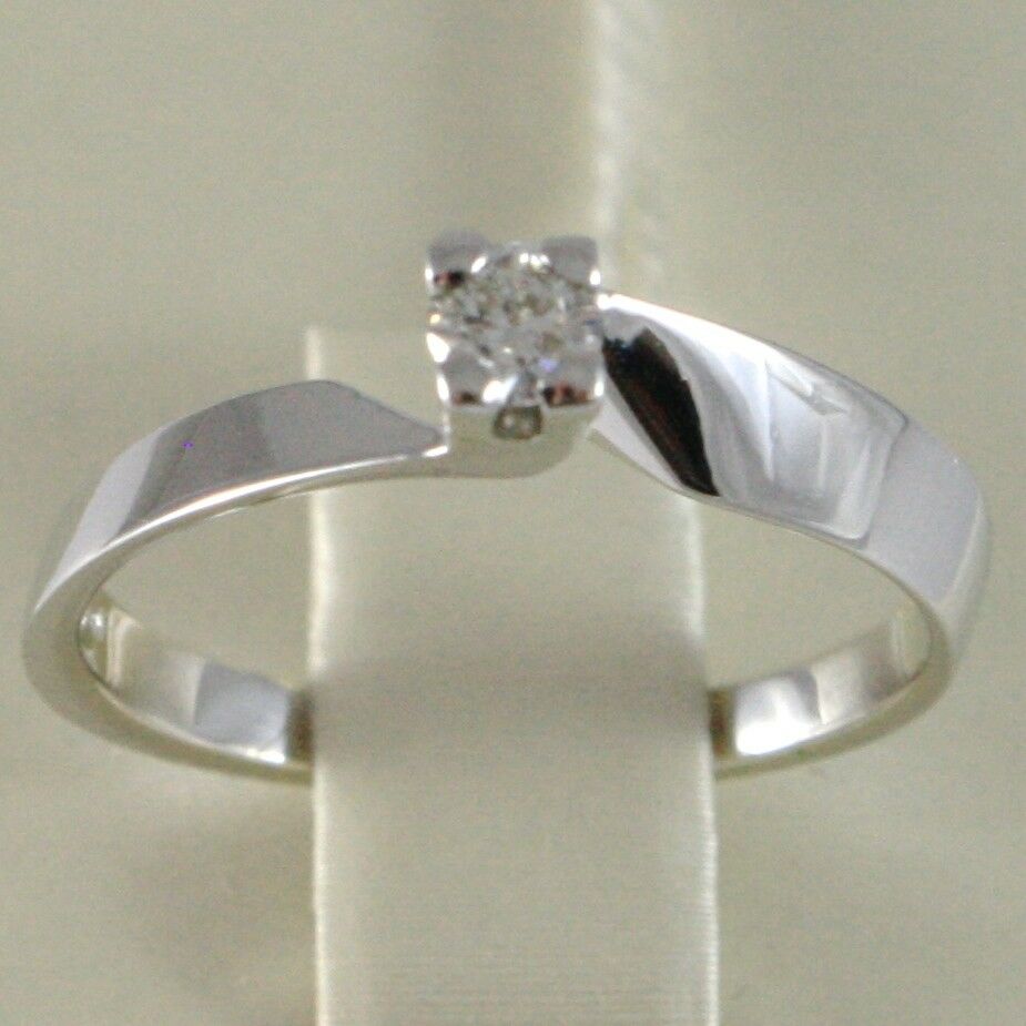 18k white gold solitaire wedding band squared ring diamond 0.15 made in Italy.
