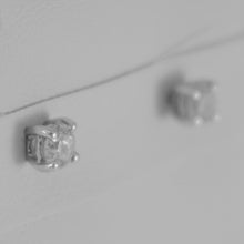 Load image into Gallery viewer, 18k white gold square 4 mm earrings diamond diamonds 0.50 ct, made in Italy
