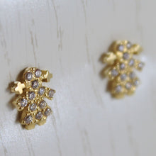 Load image into Gallery viewer, 18K YELLOW GOLD EARRINGS WITH MINI GIRL GIRLS &amp; ZIRCONIA

