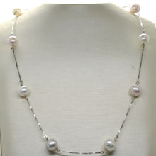 Load image into Gallery viewer, 18k white gold necklace, venetian chain alternate purple &amp; white pearls 8.5 mm.
